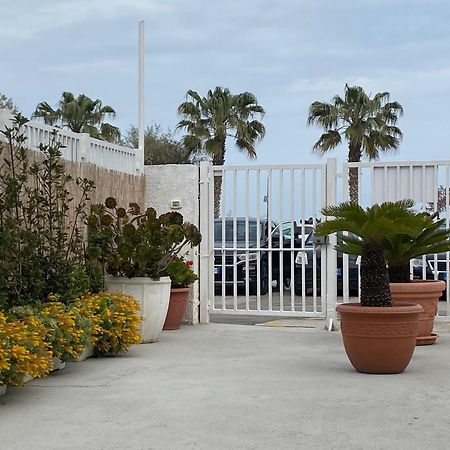 Hotel Sole&Mare Barletta Esterno foto